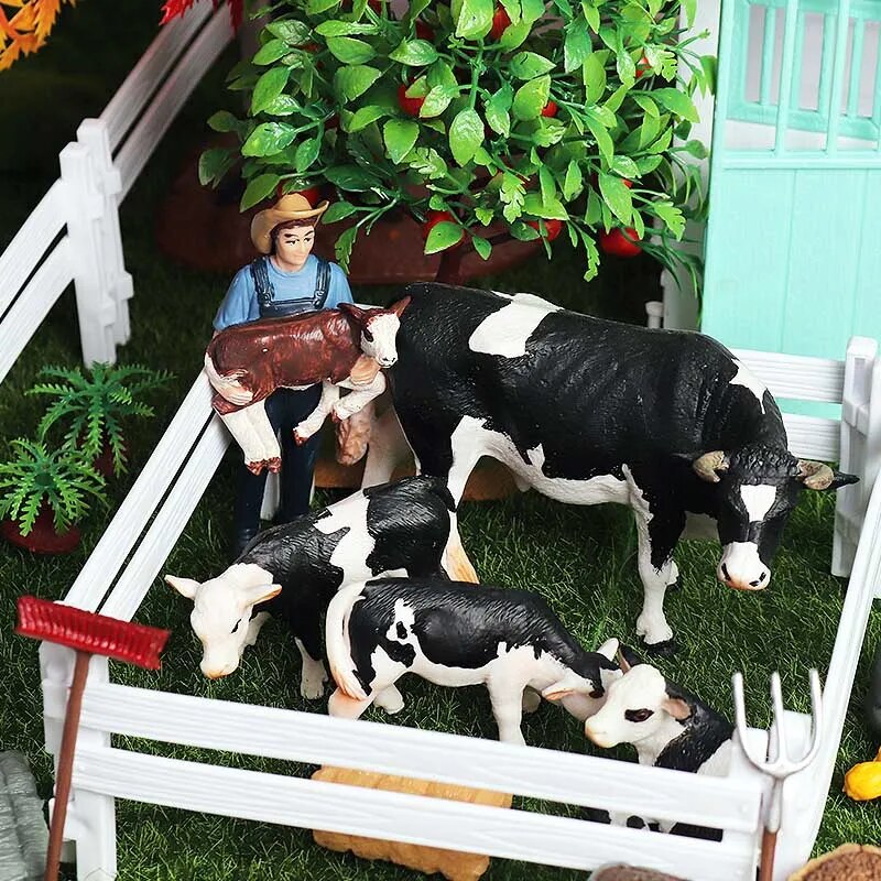 Oenux New Farm House Model Action Figures Miniature Cute Educational Kids Toys